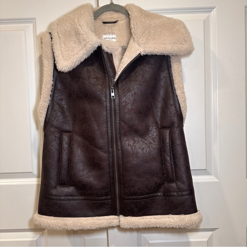 OFFLINE by Aerie Sherpa Lined Faux Leather Vest - Picture 3 of 17